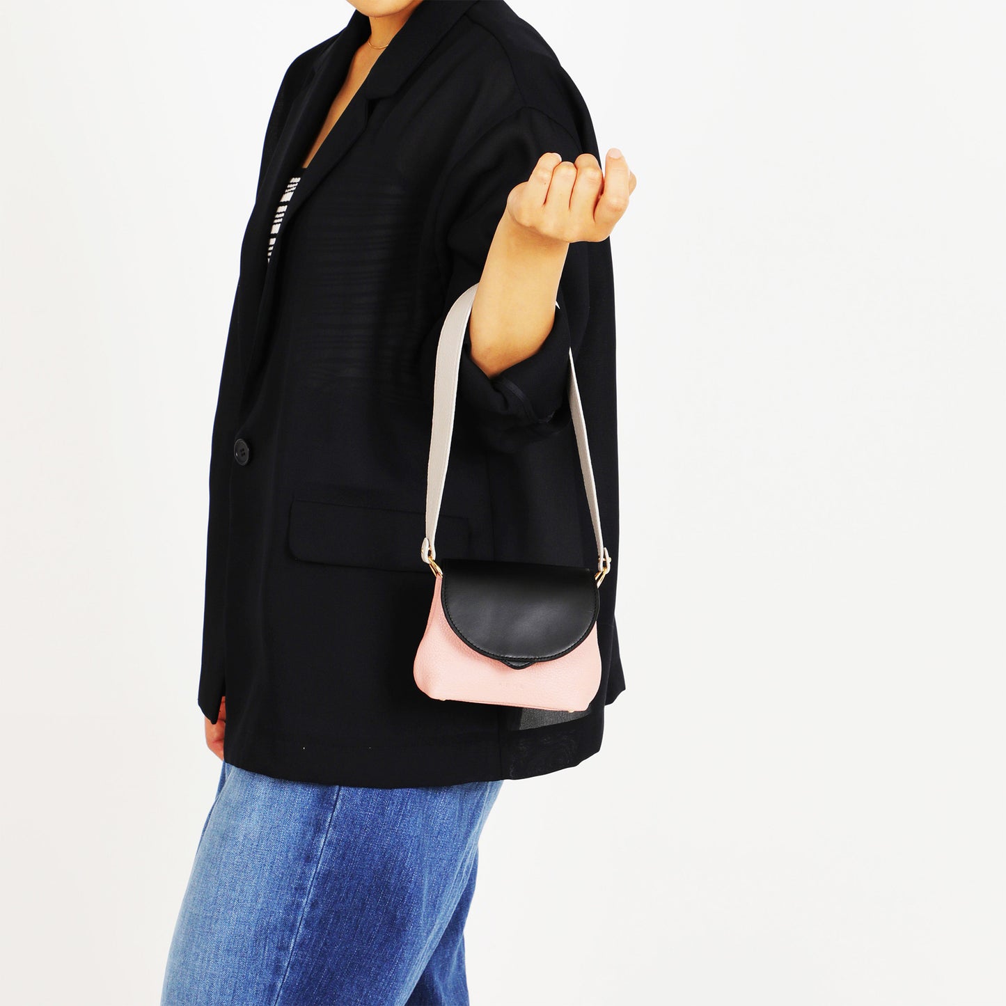 Round flap / ラウンドフラップ