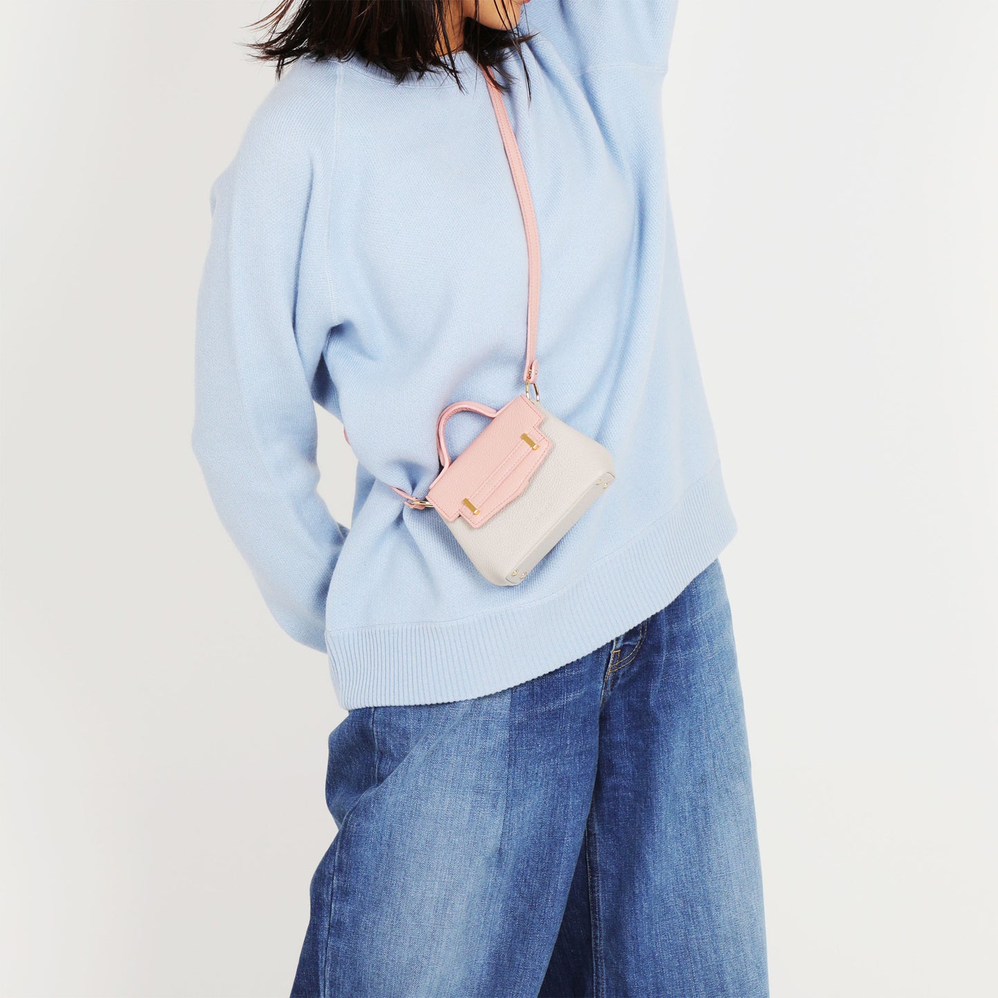 Side tucked body / サイドタックボディ